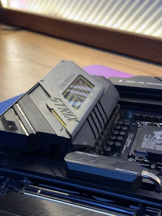 Плата Asus Rog strix z790 E