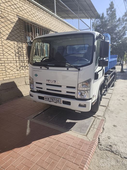 isuzu samosval 2025