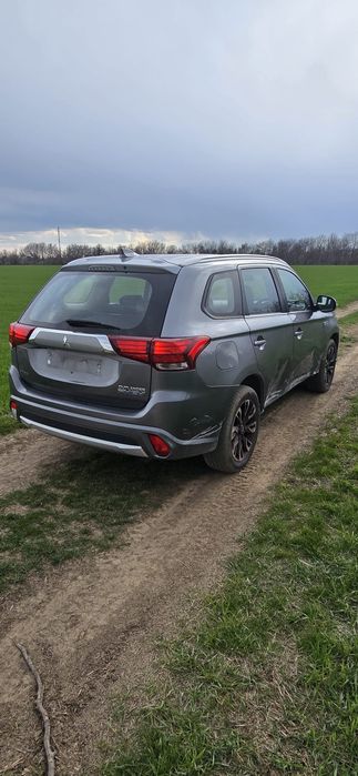 MITSUBISHI Outlander 2019 — imagine 3