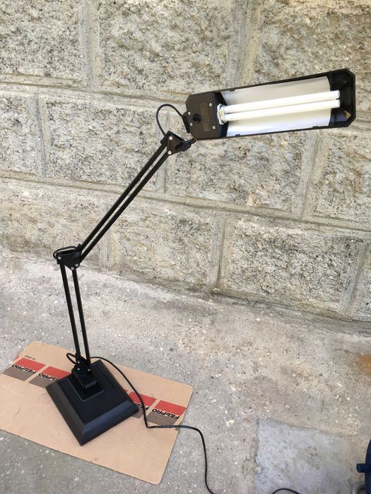 настолна лампа от Дания