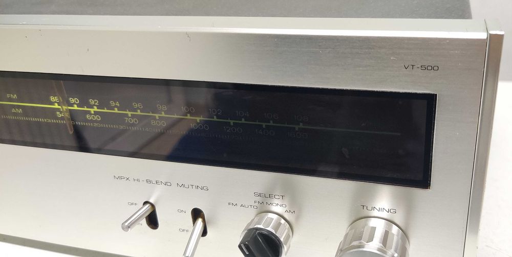 JVC VT 500 tuner vintage cu scala iesire variabila pt amplificator