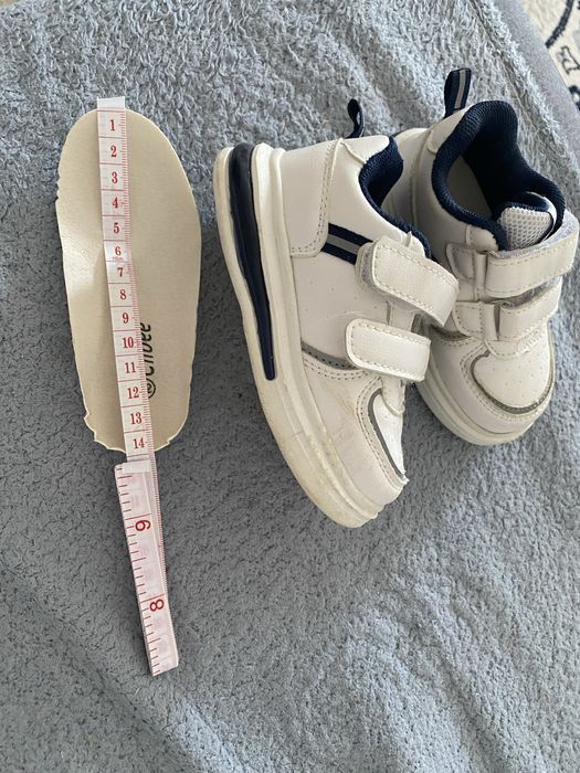 Кроссовки детские