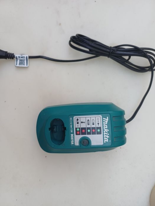 Incarcator baterii Makita DC07SA perfect functional