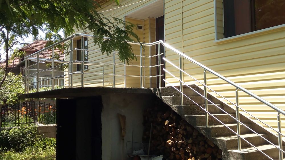 Здравите алуминиеви парапети.