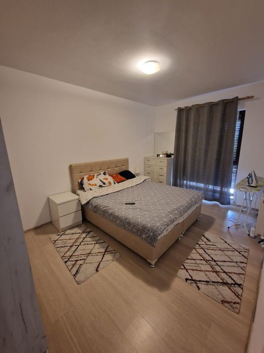 Închiriez apartament cu 3camere