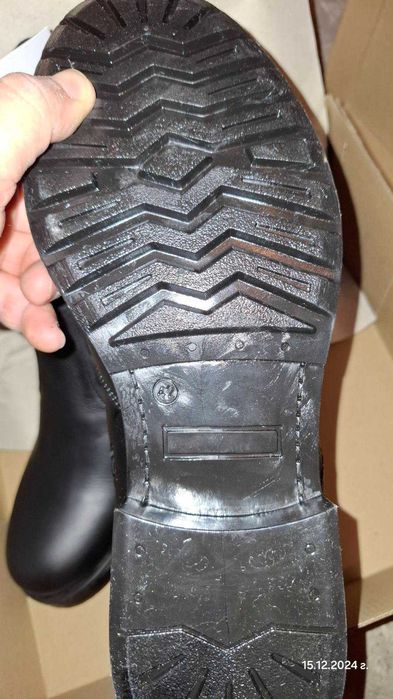 Мъжки боти,,естествена кожа