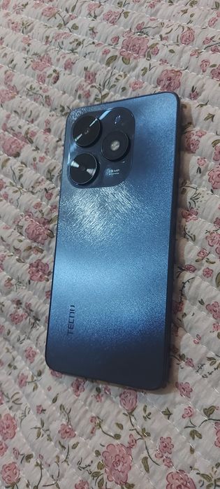 Techno telfon sotiladi,idealni holatda,deyarli yangi chotki holatda