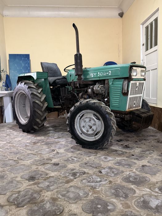 By 304 mini traktor sotiladi