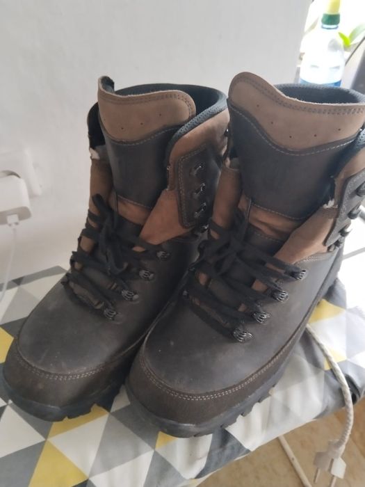 Новые кожаные зимние ботинки