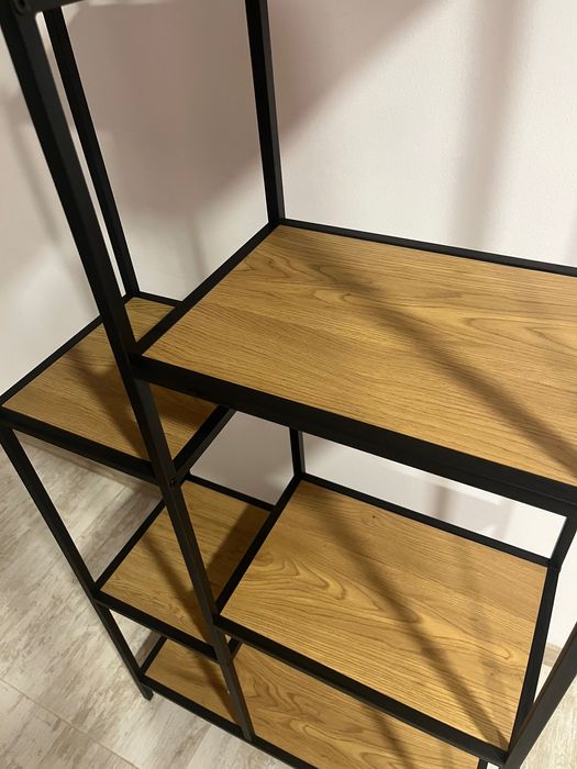 Етажерка в перфектно състояние