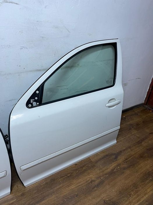 Portiera dreapta fata Skoda Octavia 2 Facelift Alba 08-2013