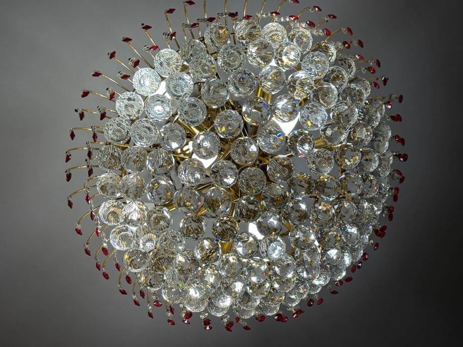 Люстра диаметр 60см