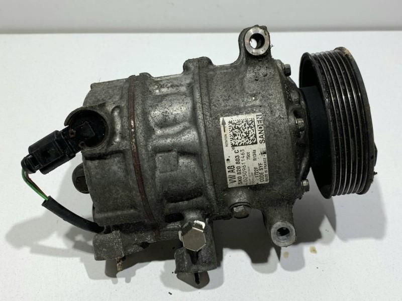 Compresor clima Seat Leon 2 5K0820803C 2.0 tdi CFGC