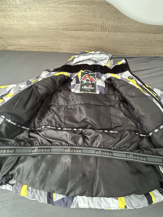 Ски яке Ellesse за 4г.