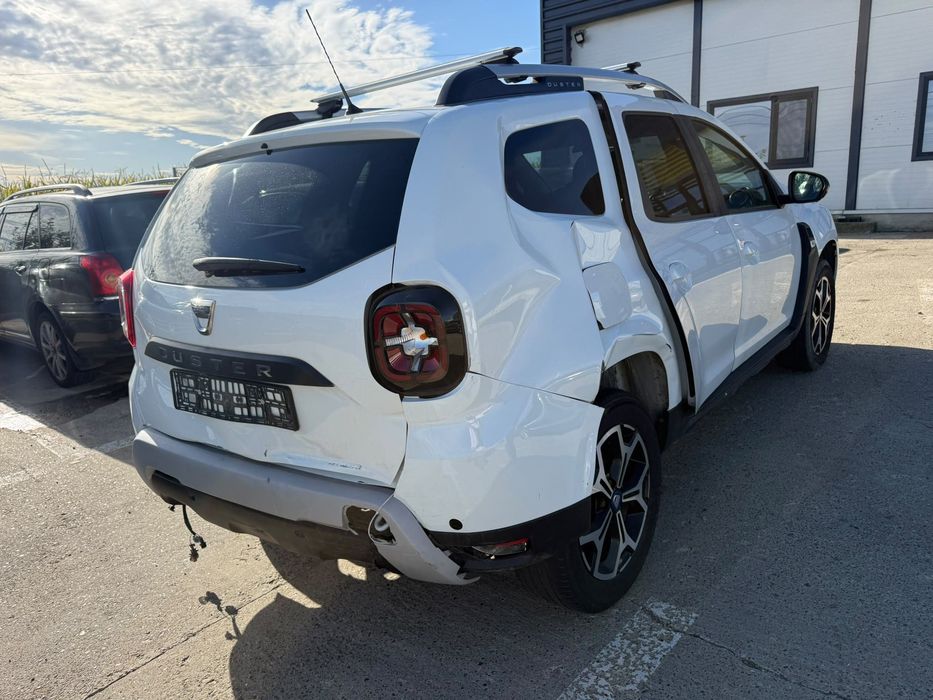 Dezmembrez Dacia duster 2 2021 alb 4X4 1.0 benzina gpl H4D F4 volan stanga