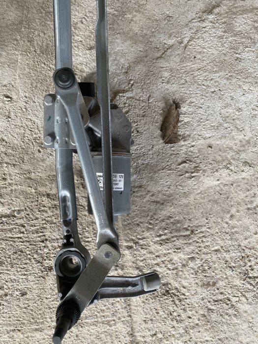 механизъм за чистачки BMW e90,e91 бмв е90,е91,е92 318d,320d,320i,330d