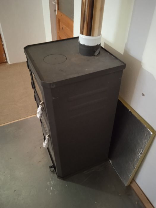 Șemineu Prity FM 12 kw 2 kg/h lemne brichete și cărbune