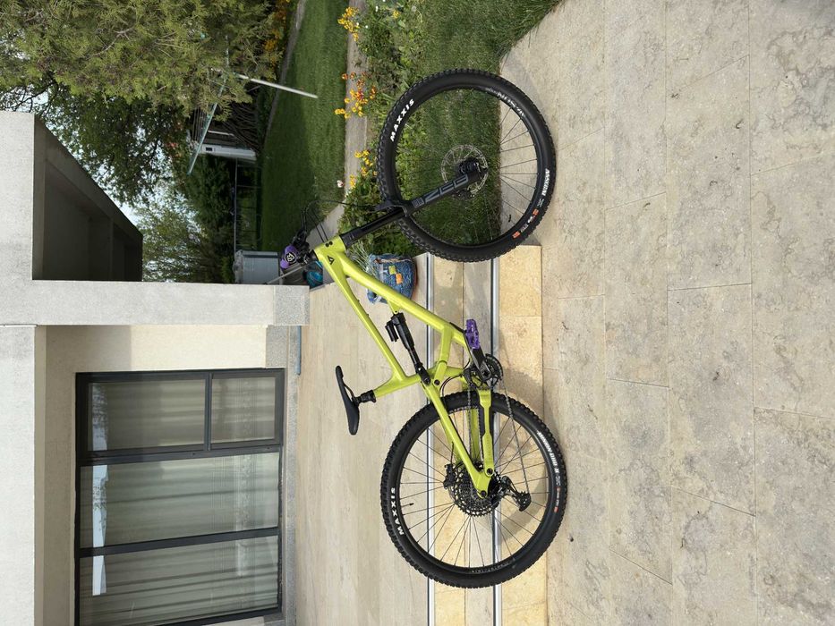 Vând YT Capra Core 1 Marime L (2024) | Enduro 29" | Stare bună