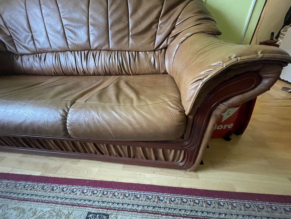 Canapea piele de vanzare