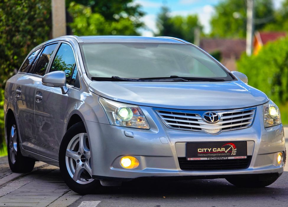 TOYOTA Avensis