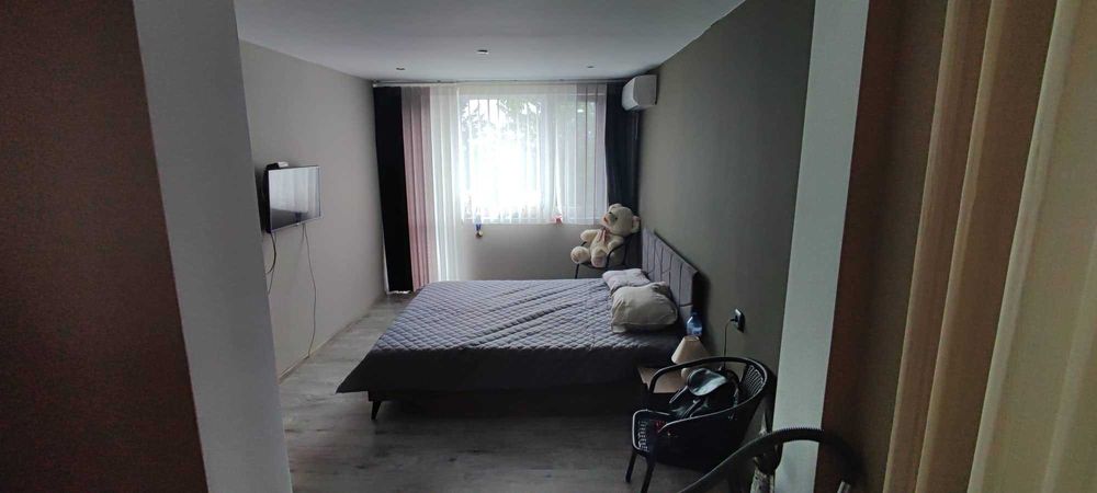 Продавам двуетажна къща