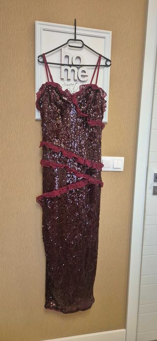 Уникална дълга рокля с пайети, чисто нова