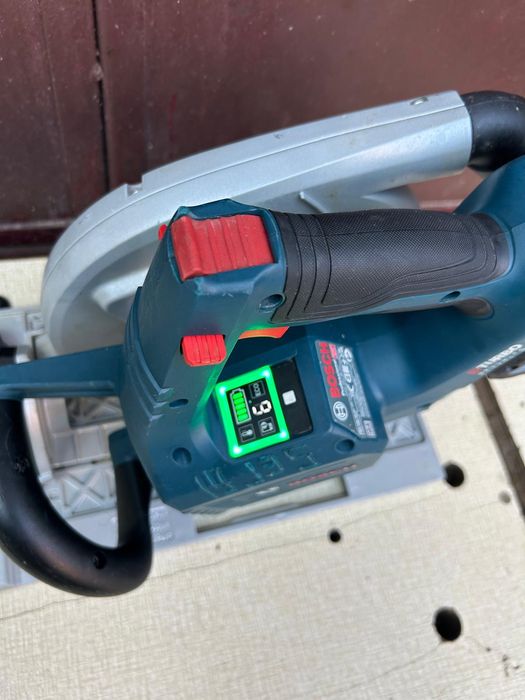 Fierastrau circular Bosch GKS 18V-68 GC