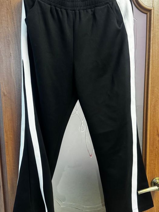 Брючный женский костюм