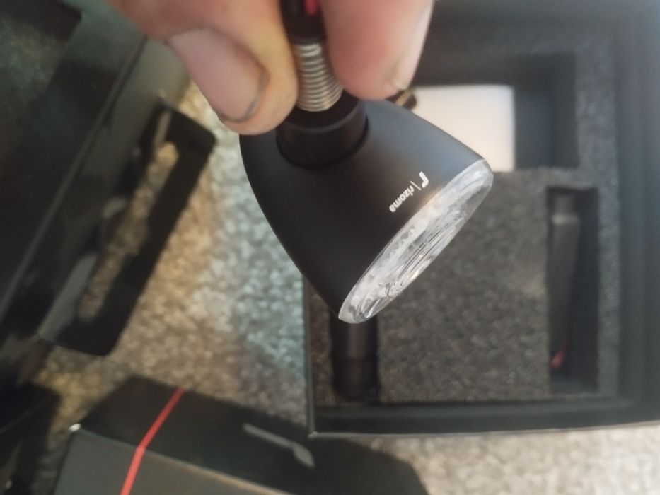 Semnalizari originale Rizoma. Produsul este nou nu a fost utilizat.