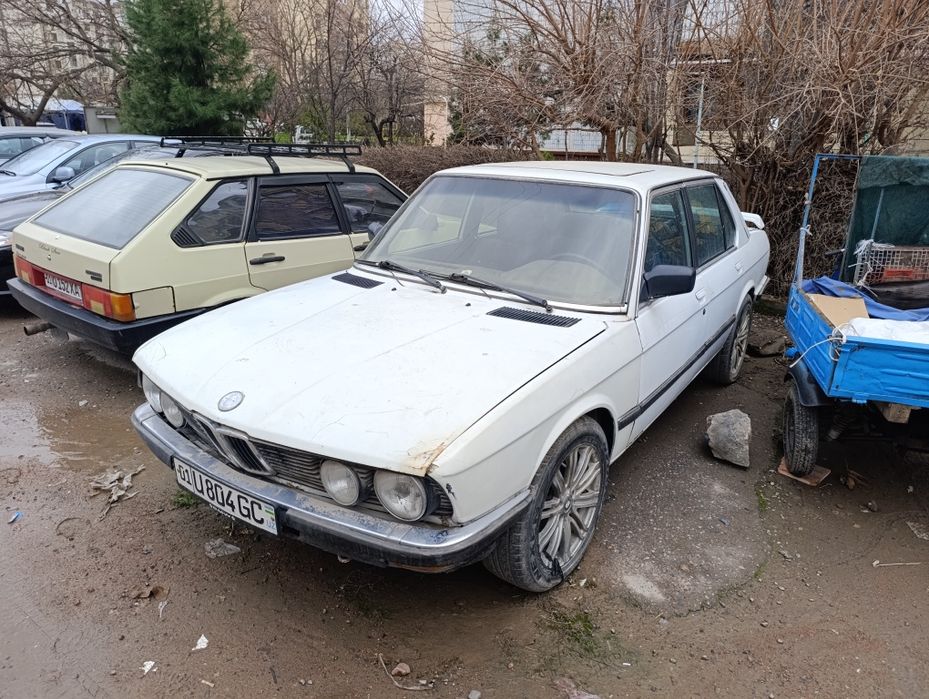 Продажа автомобиля BMW 528