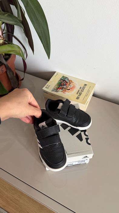 Adidasi copii nr23,ca noi,purtati o singura data!