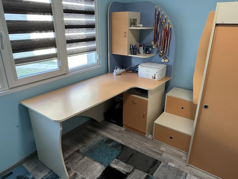 Детска стая с двуетажно легло