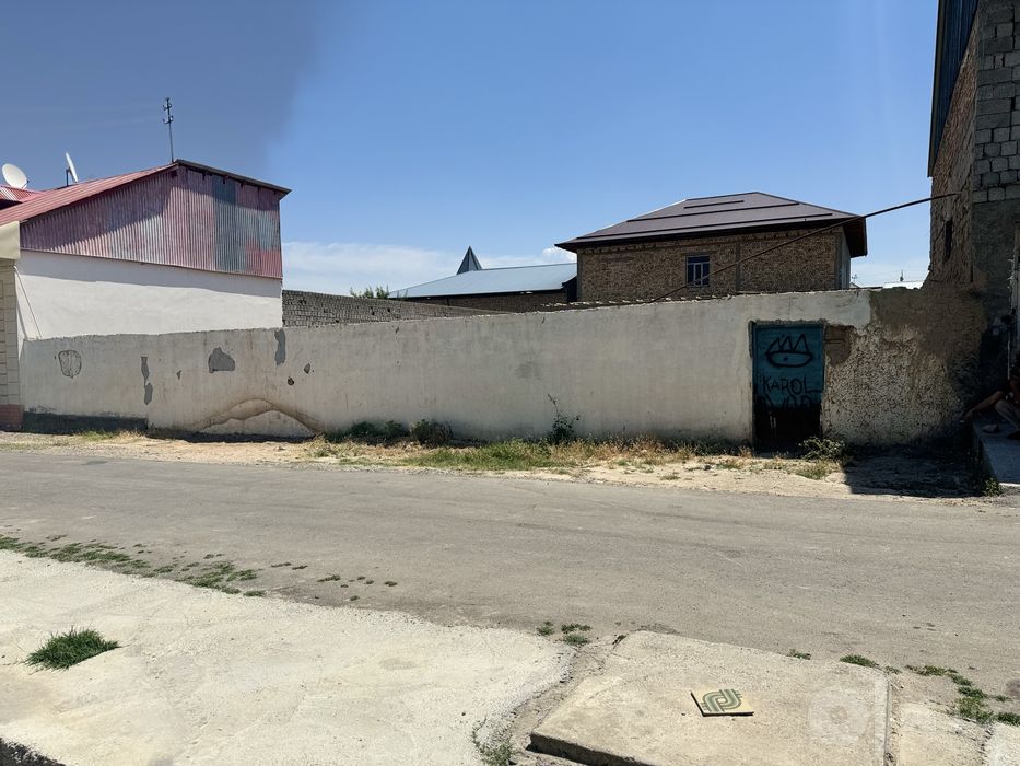 Uchaska er maydoni 6 sotiqdan sal ziyotroq