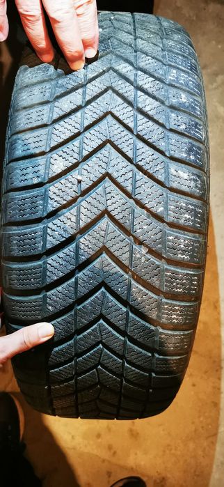 Зимни гуми+лети джанти за бмв Е39 в отлично  състояние 225/55/16