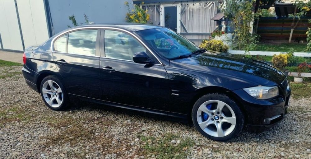 BMW Seria 3 / E90 / 320 D / LCi / xDrive
-