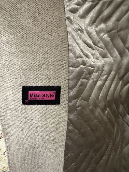 Продаю Пальто в идеальном качестве!