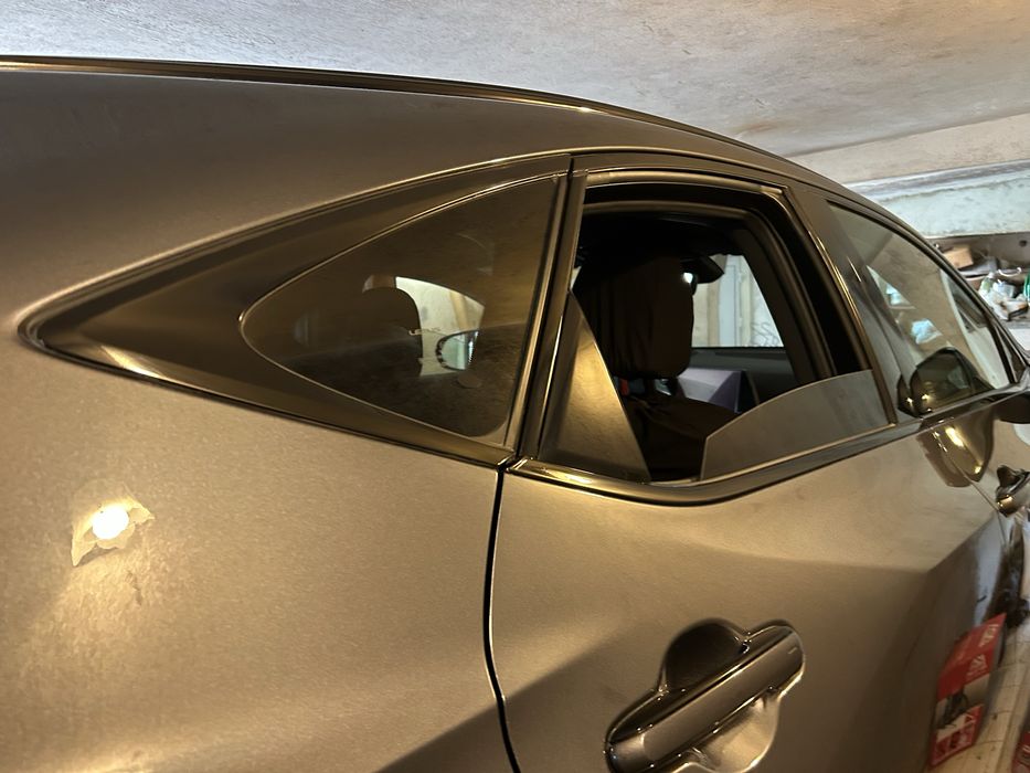 Полиране фарове и облепяне  с фолио