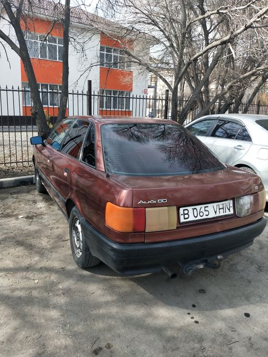 Продам автомобиль Ауди 80