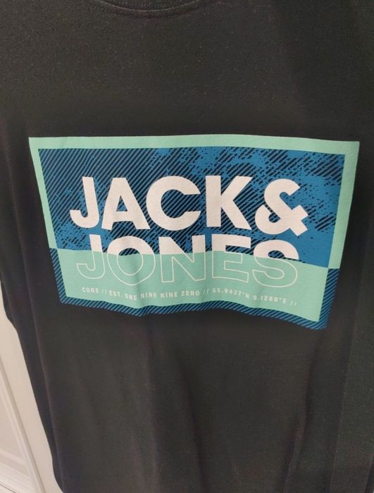 Jack & Jones фу-тбо-лка.