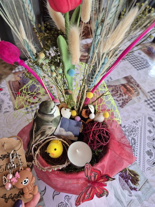 Cutie cadou din flori uscate naturale