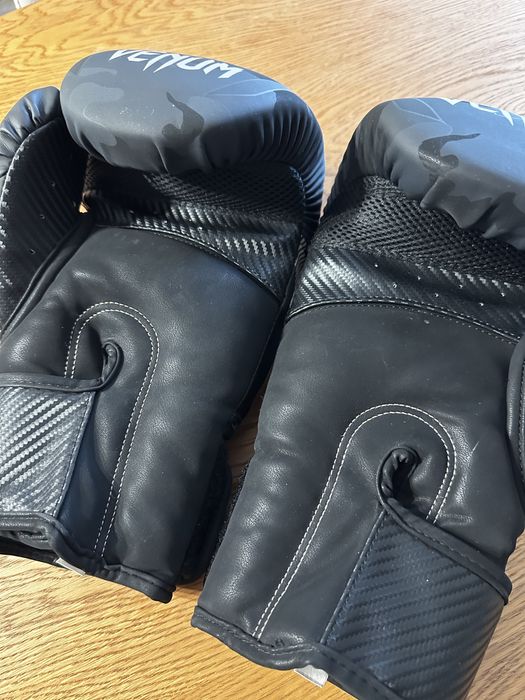 Manusi Box / Kickbox Venum Impact 16 OZ