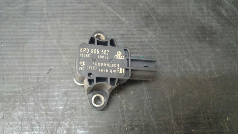 Senzor impact usa stanga fata audi a4 b7 8ec 8p0955557