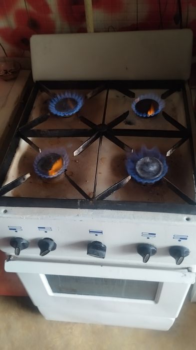 Gaz plita sotiladi