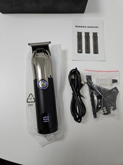 Mașină de tuns NOUĂ portabila cu display digital. 

Pretul este fix! D