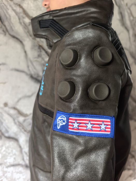 Продам куртку из Киберпанка