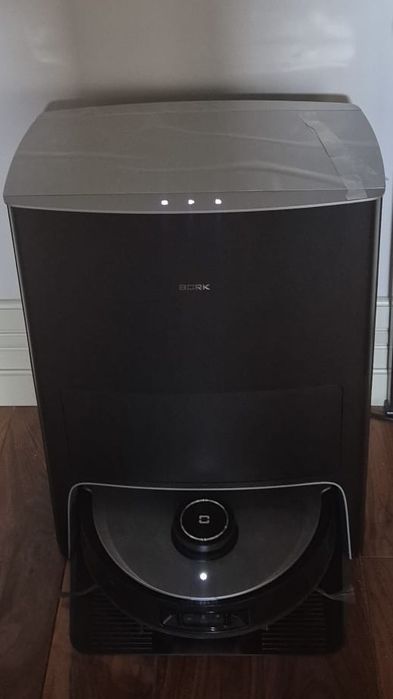 Продам робот пылесос Bork