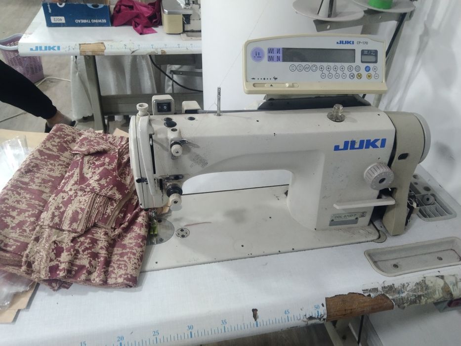 Продается швейная машина