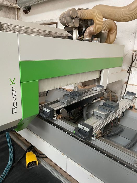 машина Rover 1232k