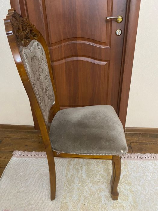 Срочно продам стулья