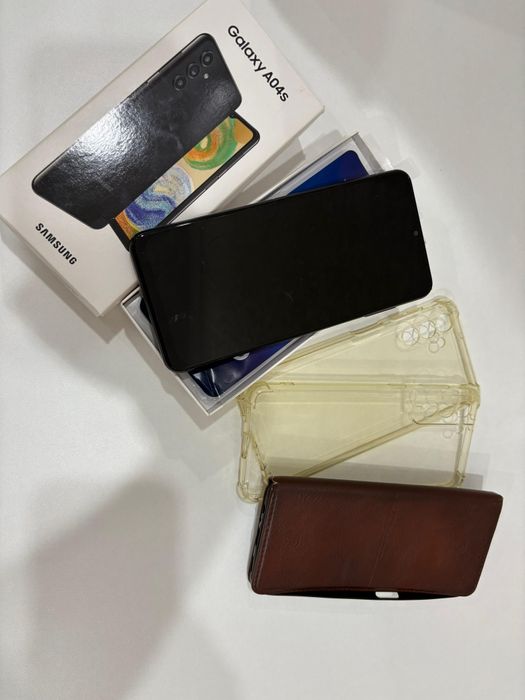 Продам телефон Samsung A04s